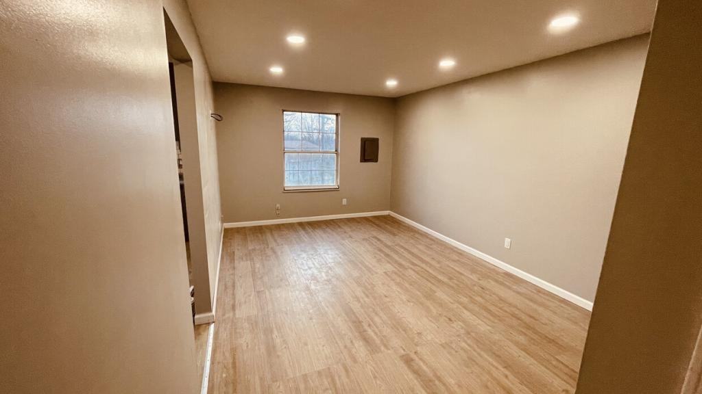 1440 VILLA CT B - Photo 3 of 4