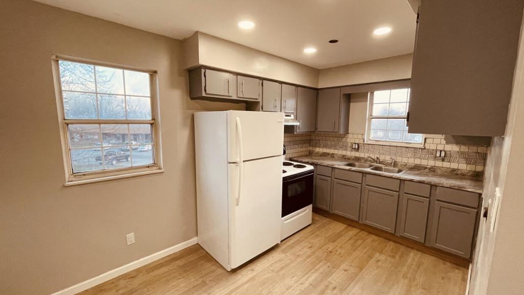 1440 VILLA CT B - Photo 4 of 4