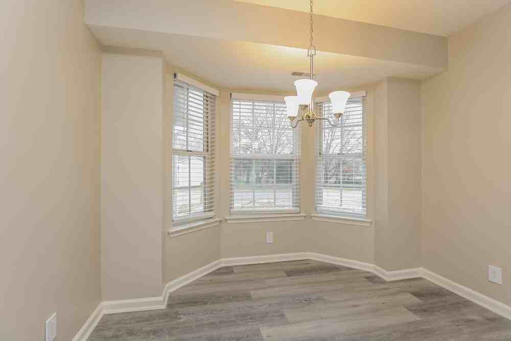 107 Northlake Dr - Photo 6 of 17