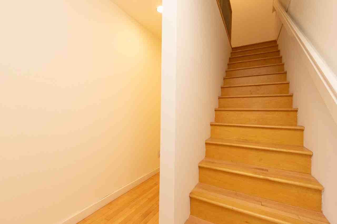 682 West 16th Avenue - Photo 3 of 23