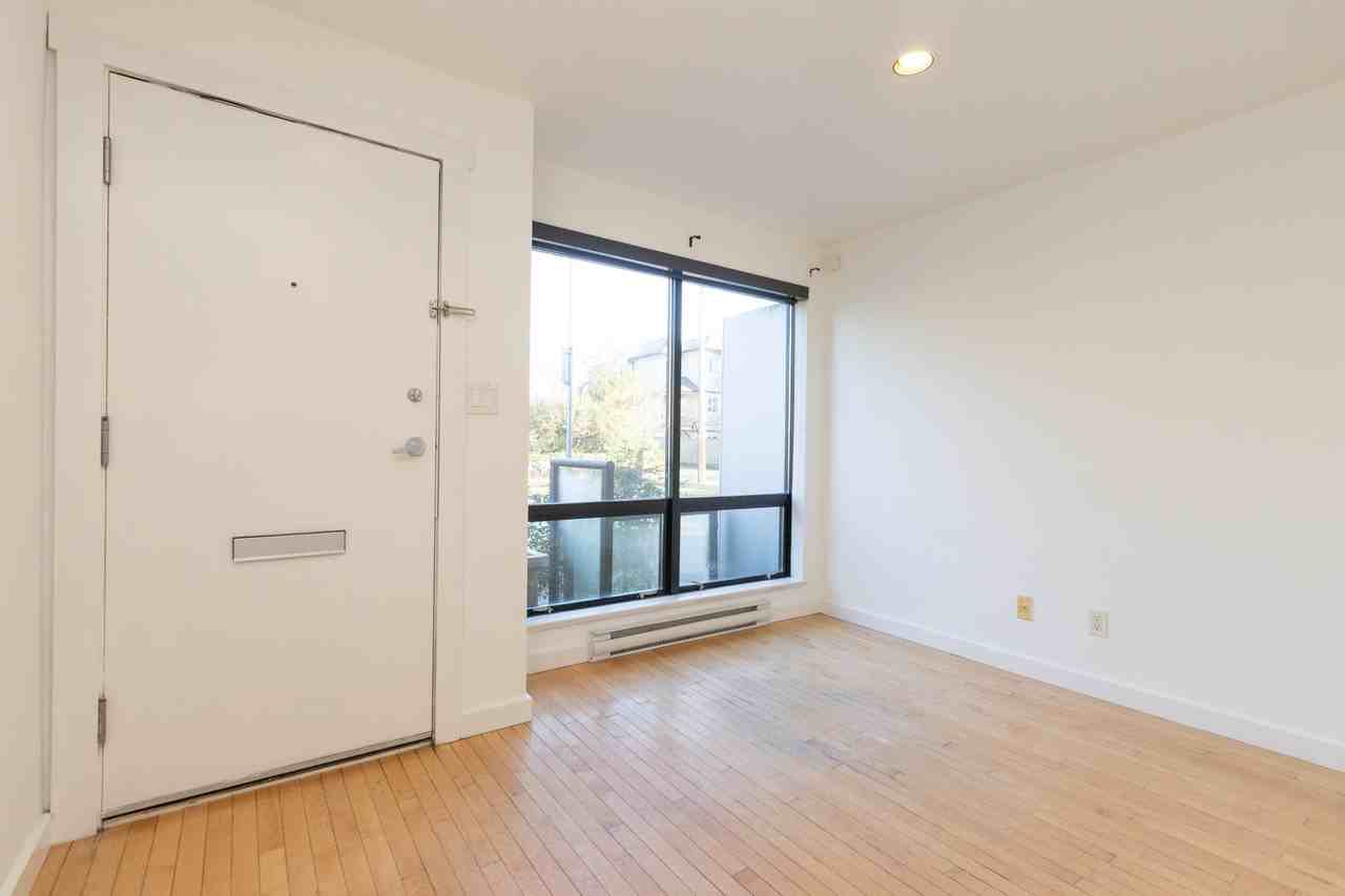 682 West 16th Avenue - Photo 4 of 23