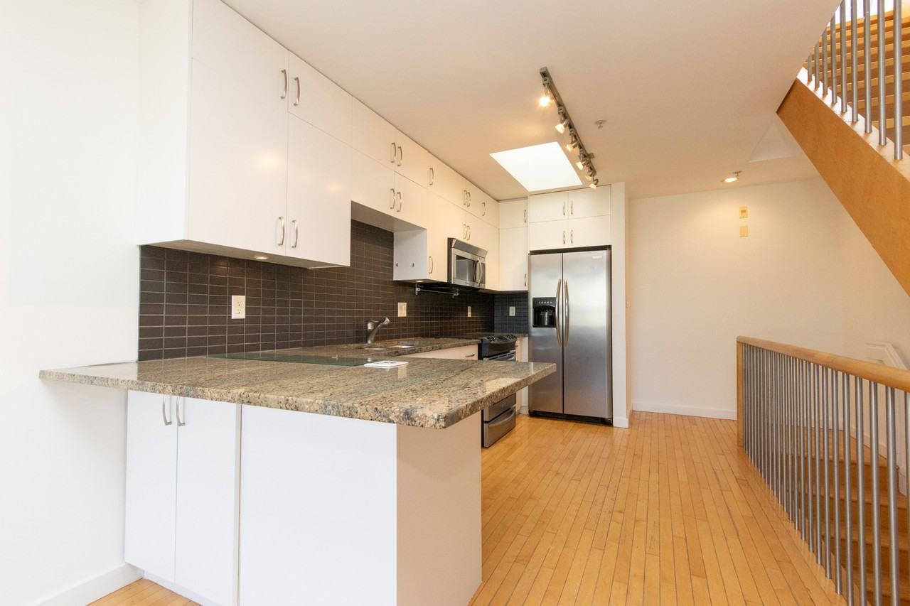 682 West 16th Avenue - Photo 6 of 23