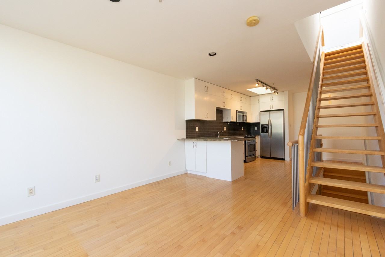 682 West 16th Avenue - Photo 7 of 23