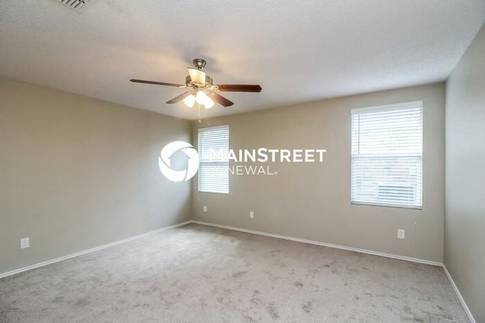 1209 Candler Dr - Photo 5 of 15