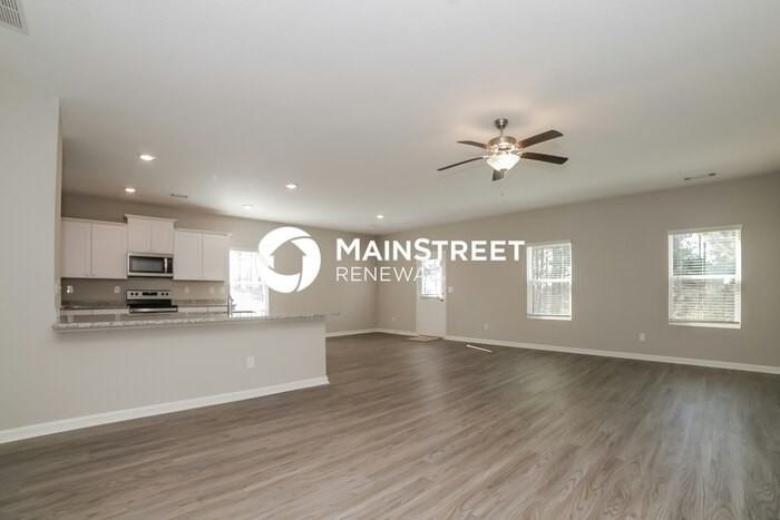 529 Firethorn Ct - Photo 4 of 17