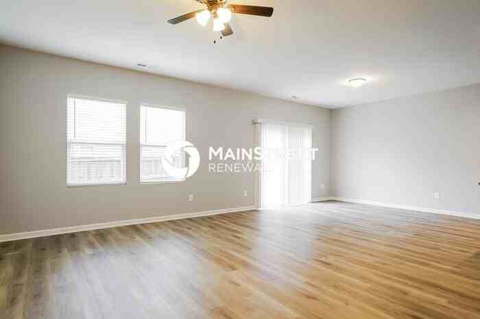 212 Quincy Meadow Ave - Photo 4 of 17