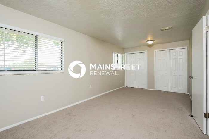 1320 Arlington Cir - Photo 6 of 15