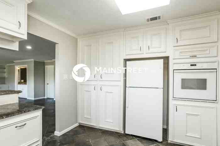 20502 Spoonwood Dr - Photo 7 of 16