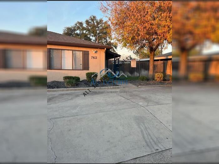 763 Bowles St #4 - Photo 2 of 15