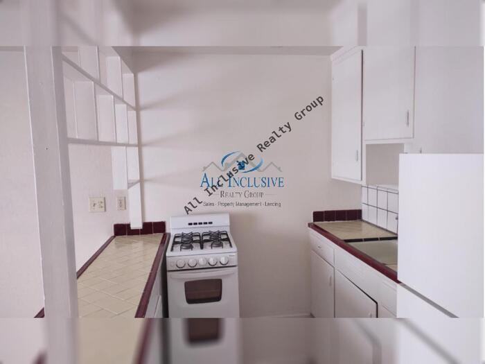 763 Bowles St #4 - Photo 6 of 15