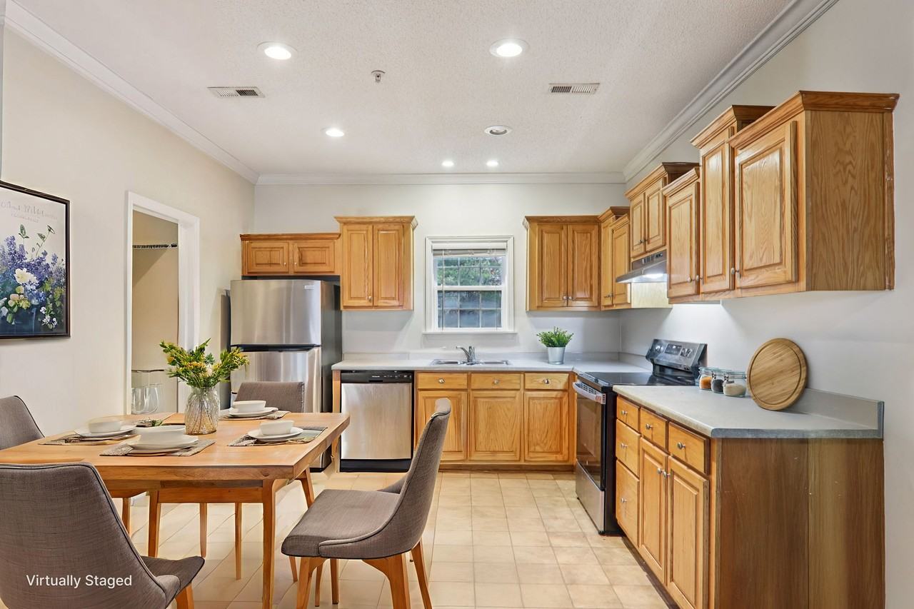 50 Smith Rd #C - Photo 3 of 18