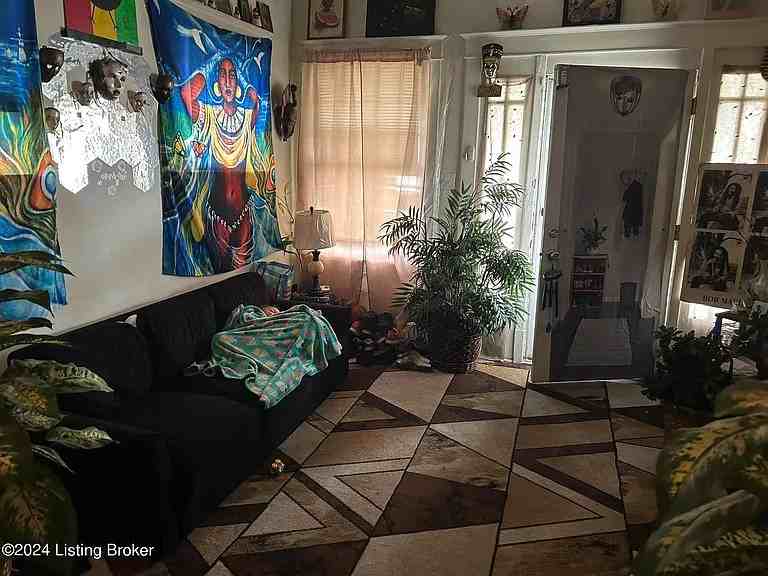 1212 Queen Ave #1 - Photo 2 of 22