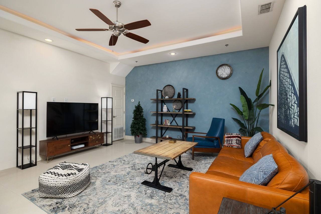 1304 E Pineridge Ave #B - Photo 5 of 11