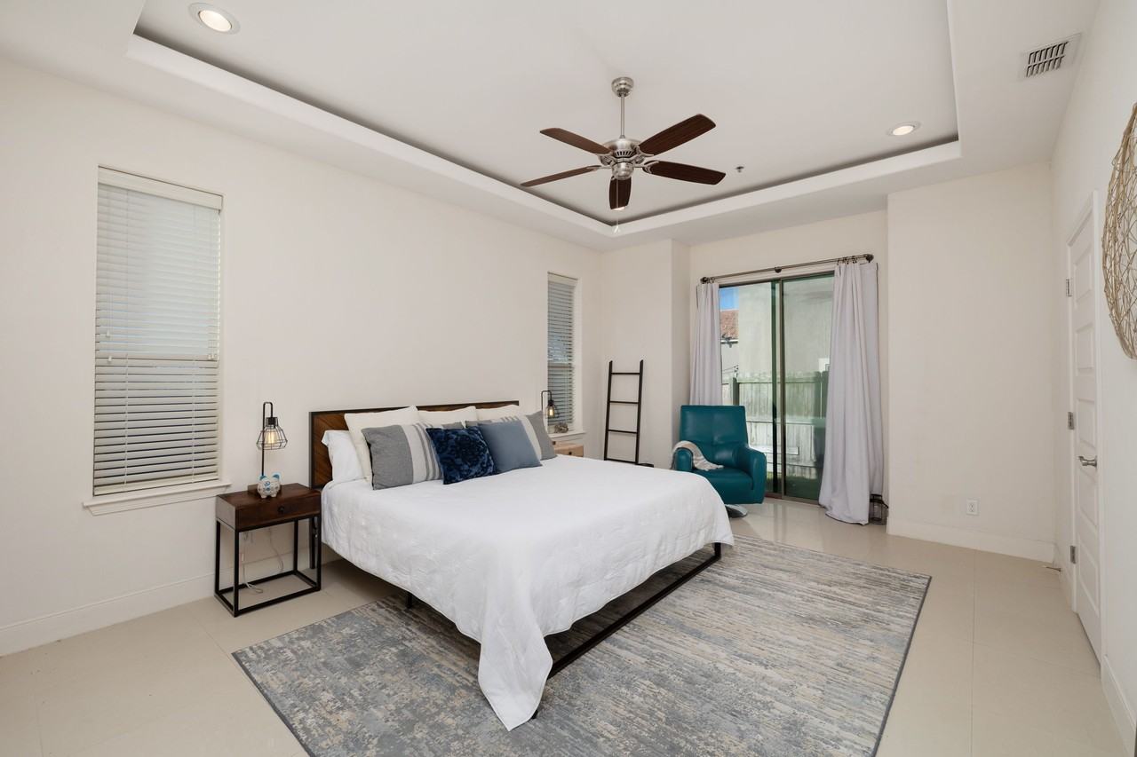 1304 E Pineridge Ave #B - Photo 6 of 11