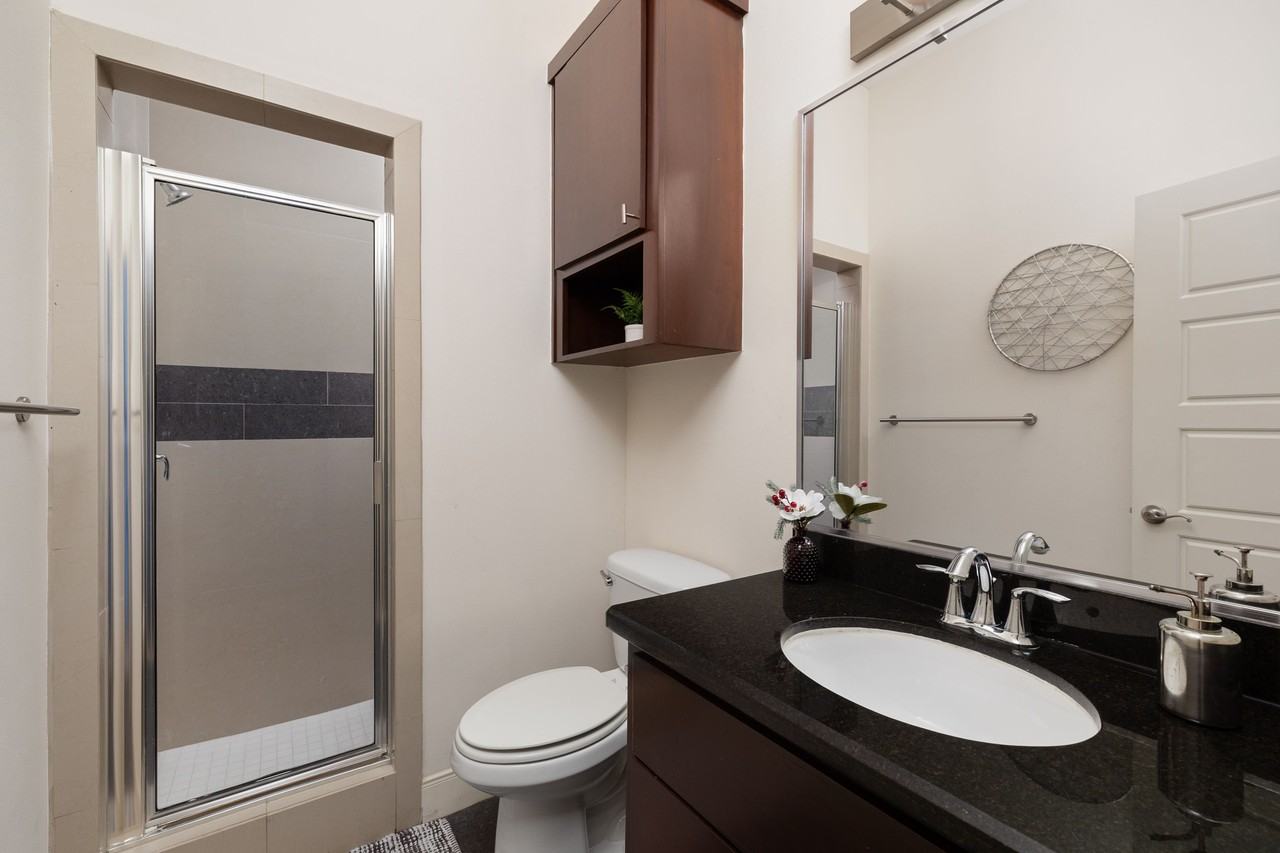 1304 E Pineridge Ave #B - Photo 7 of 11