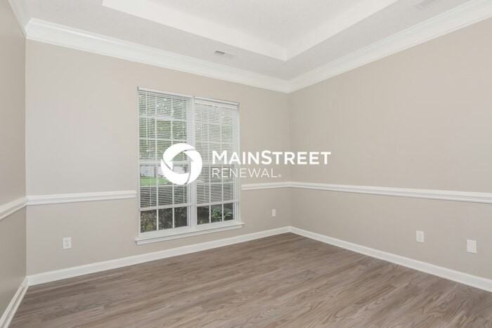 6713 Reedy Creek Rd - Photo 5 of 17