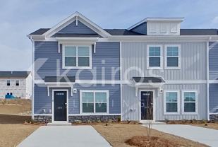 2215 Banyon Cir - Photo 1 of 1