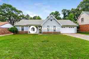 featured image of 6608 Lake Valley Dr