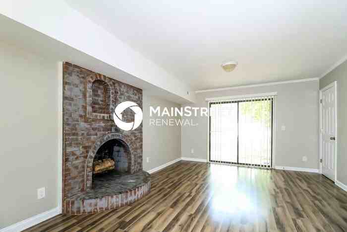 4708 Wakewood Dr - Photo 5 of 17