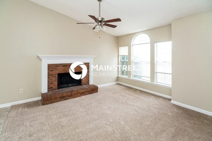 1361 Wrens Ct - Photo 3 of 15