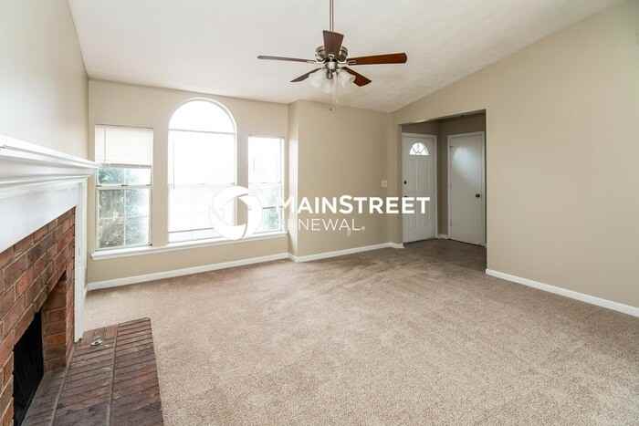 1361 Wrens Ct - Photo 4 of 15