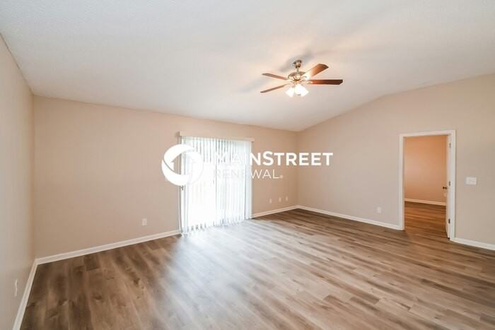 1517 Slash Pine Ct - Photo 3 of 16