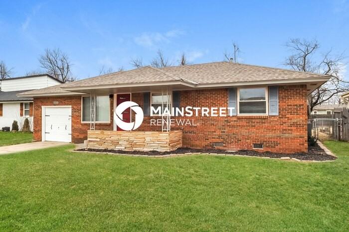 6909 Nw 59th St - Photo 3 of 16