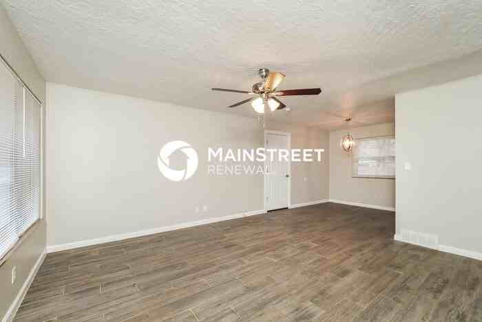 6909 Nw 59th St - Photo 6 of 16