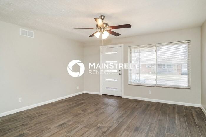 6909 Nw 59th St - Photo 7 of 16