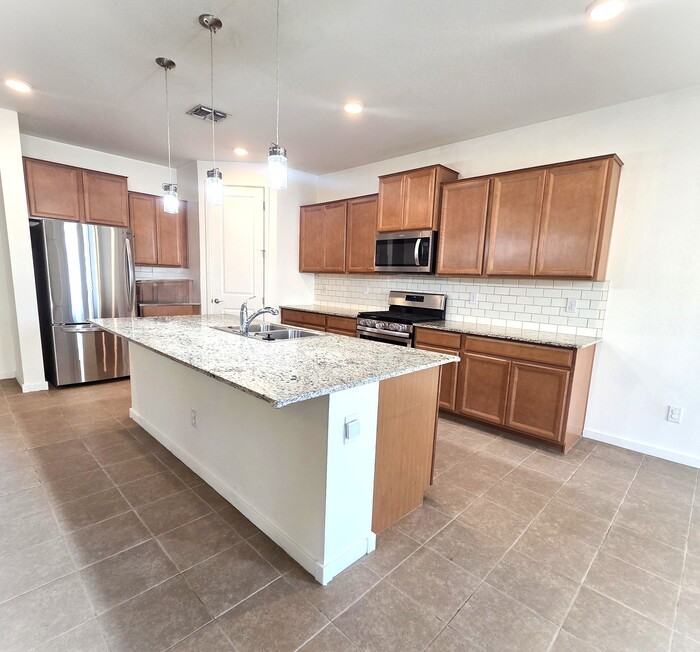 14382 W Eugene Ter - Photo 3 of 20