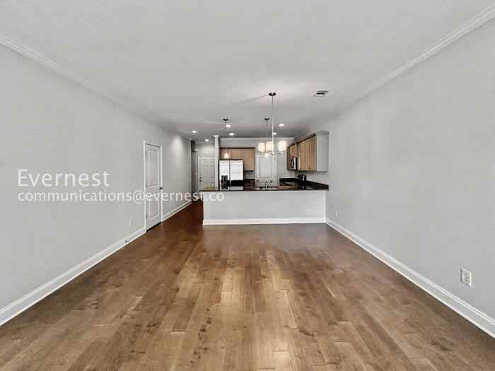 3845 Valley View Ct - Photo 7 of 40