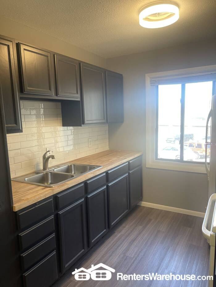 1931 Viking Dr Nw #24 - Photo 7 of 14