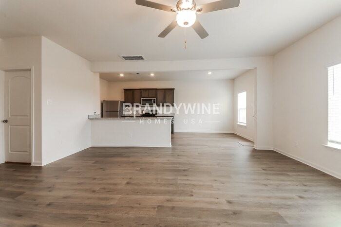 9613 Klondike Dr - Photo 3 of 25