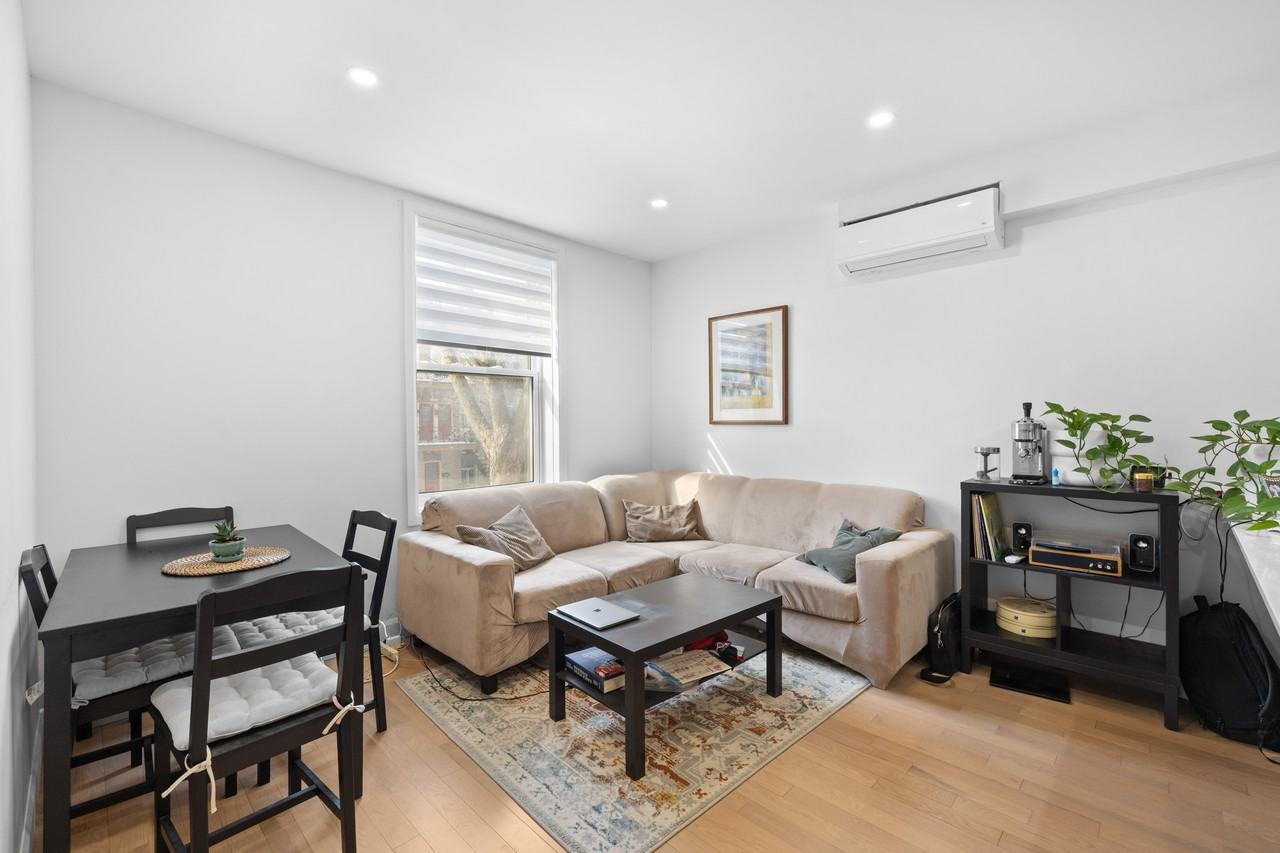 4313 Rue Parthenais - Photo 3 of 8