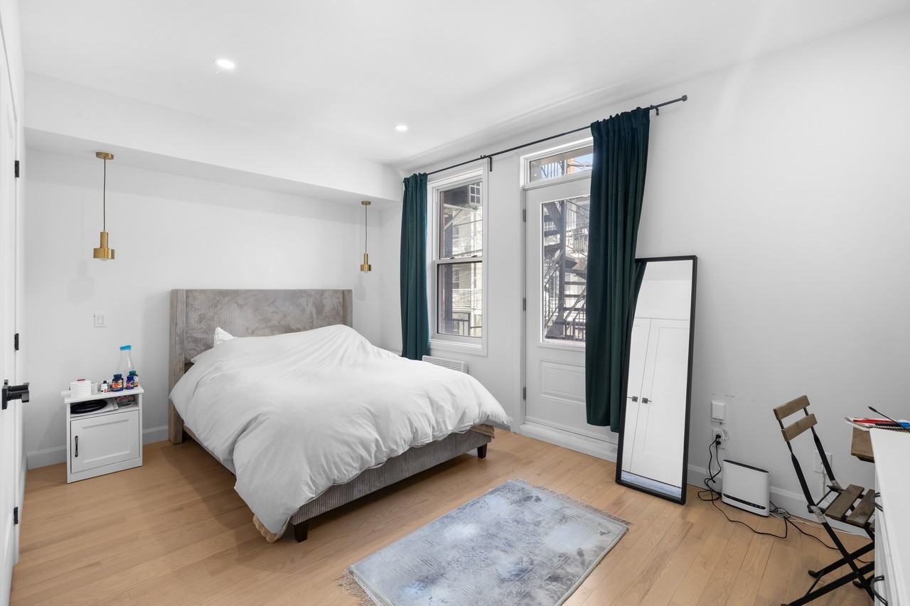 4313 Rue Parthenais - Photo 4 of 8