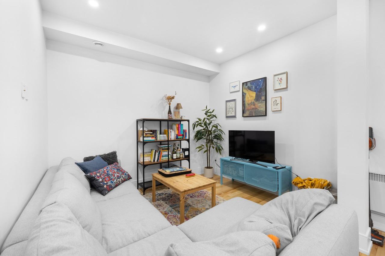 8259 Rue St-Denis - Photo 6 of 15