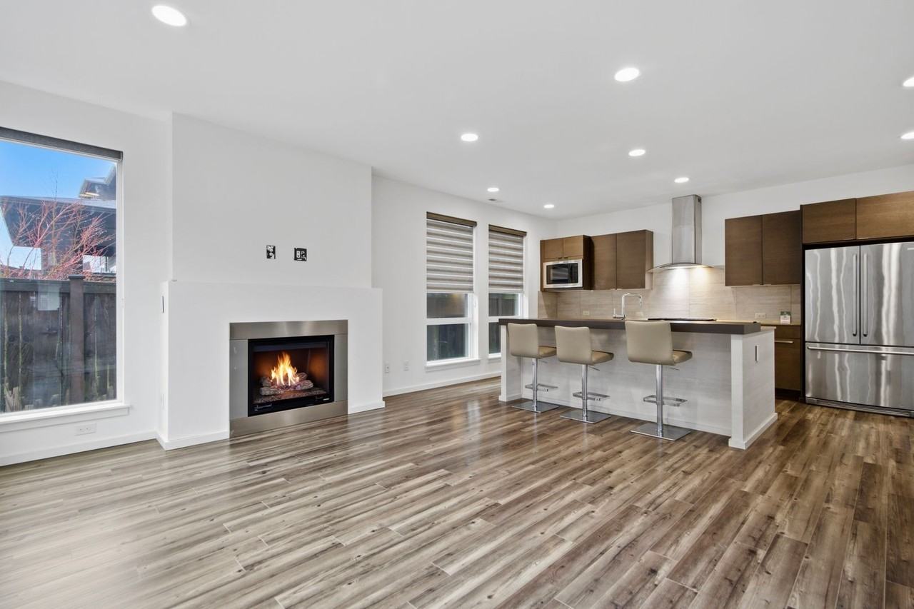 17129 42nd Dr Se - Photo 2 of 21