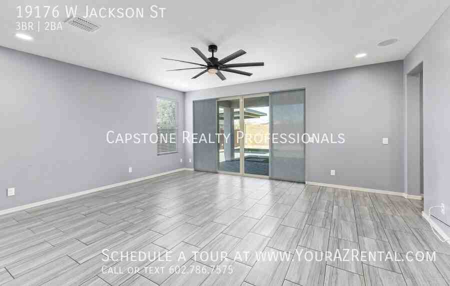 19176 W Jackson St - Photo 2 of 23