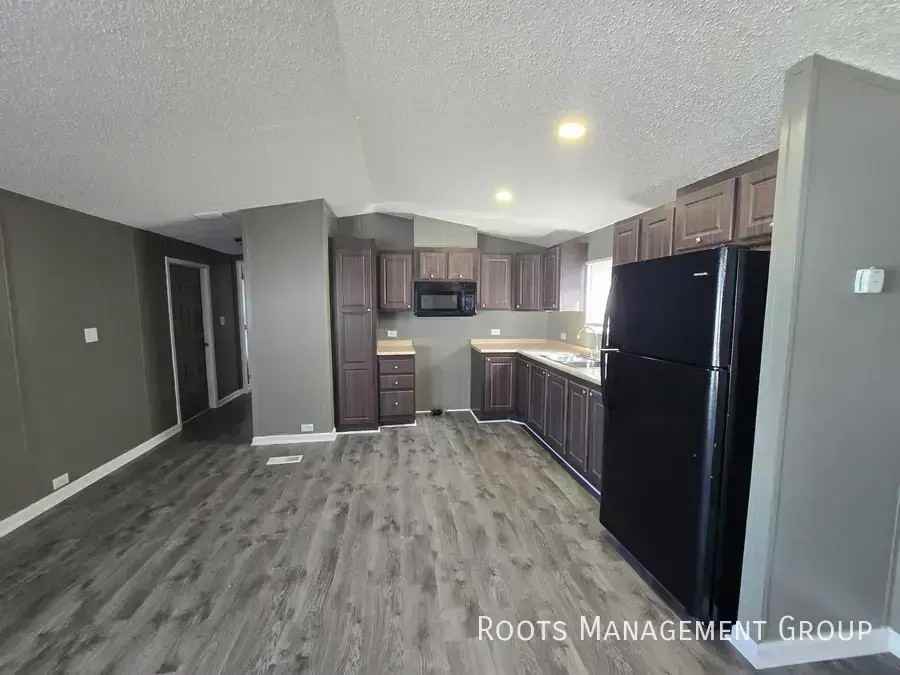 1127 Wildwood Dr #100 - Photo 5 of 20