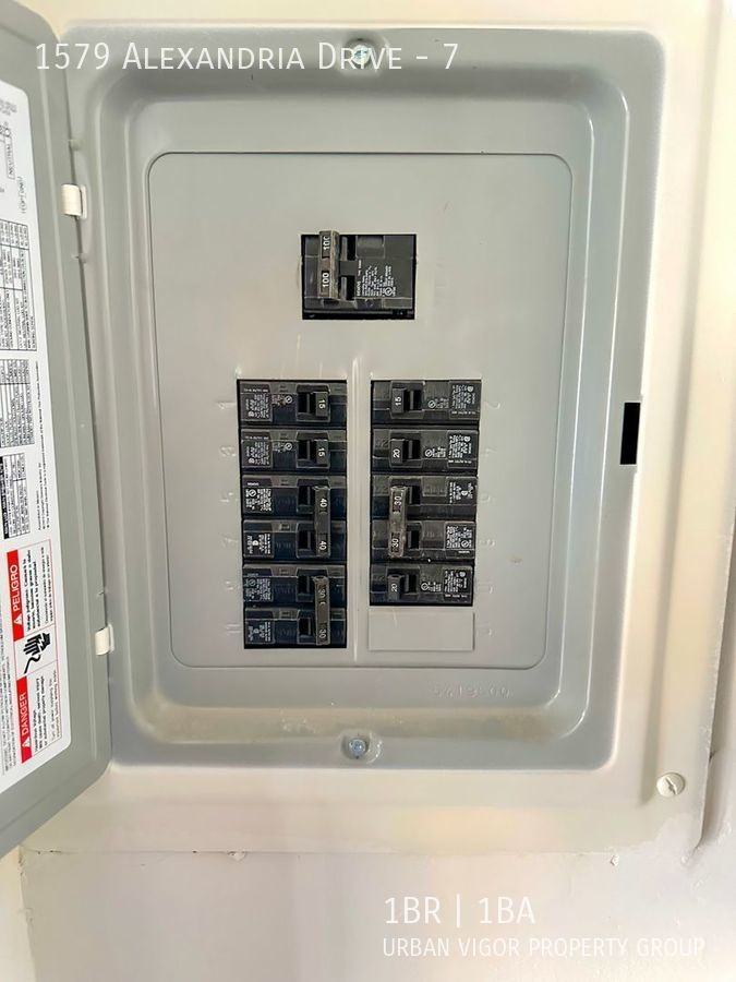 1579 Alexandria Dr #7 - Photo 5 of 33