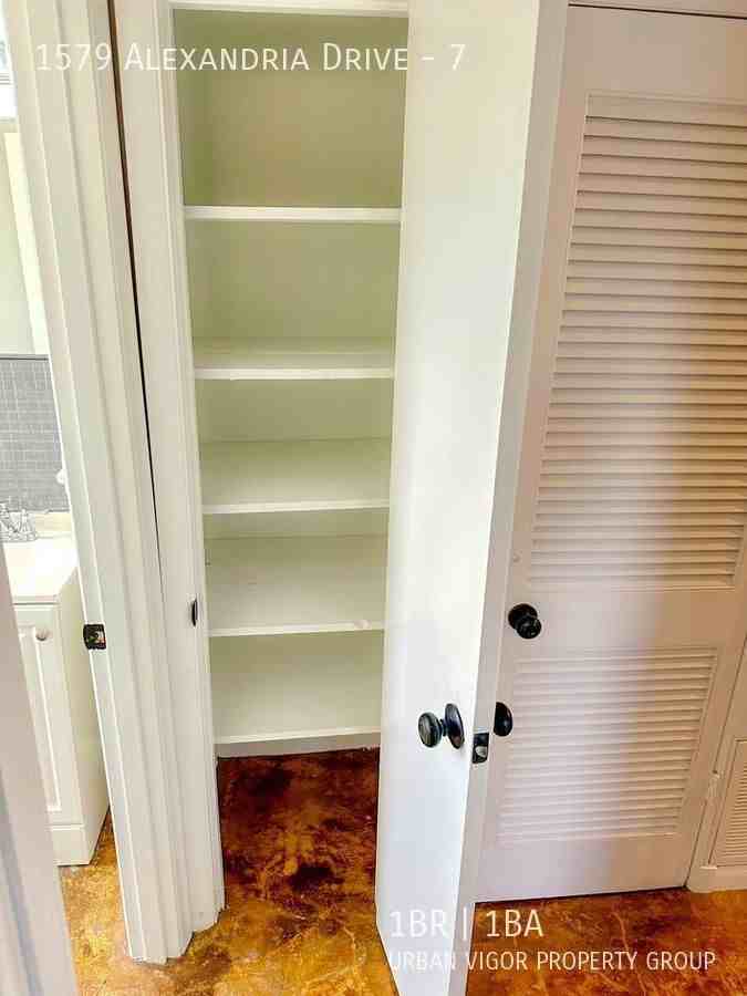 1579 Alexandria Dr #7 - Photo 6 of 33