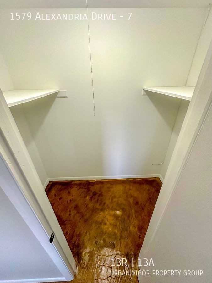 1579 Alexandria Dr #7 - Photo 7 of 33