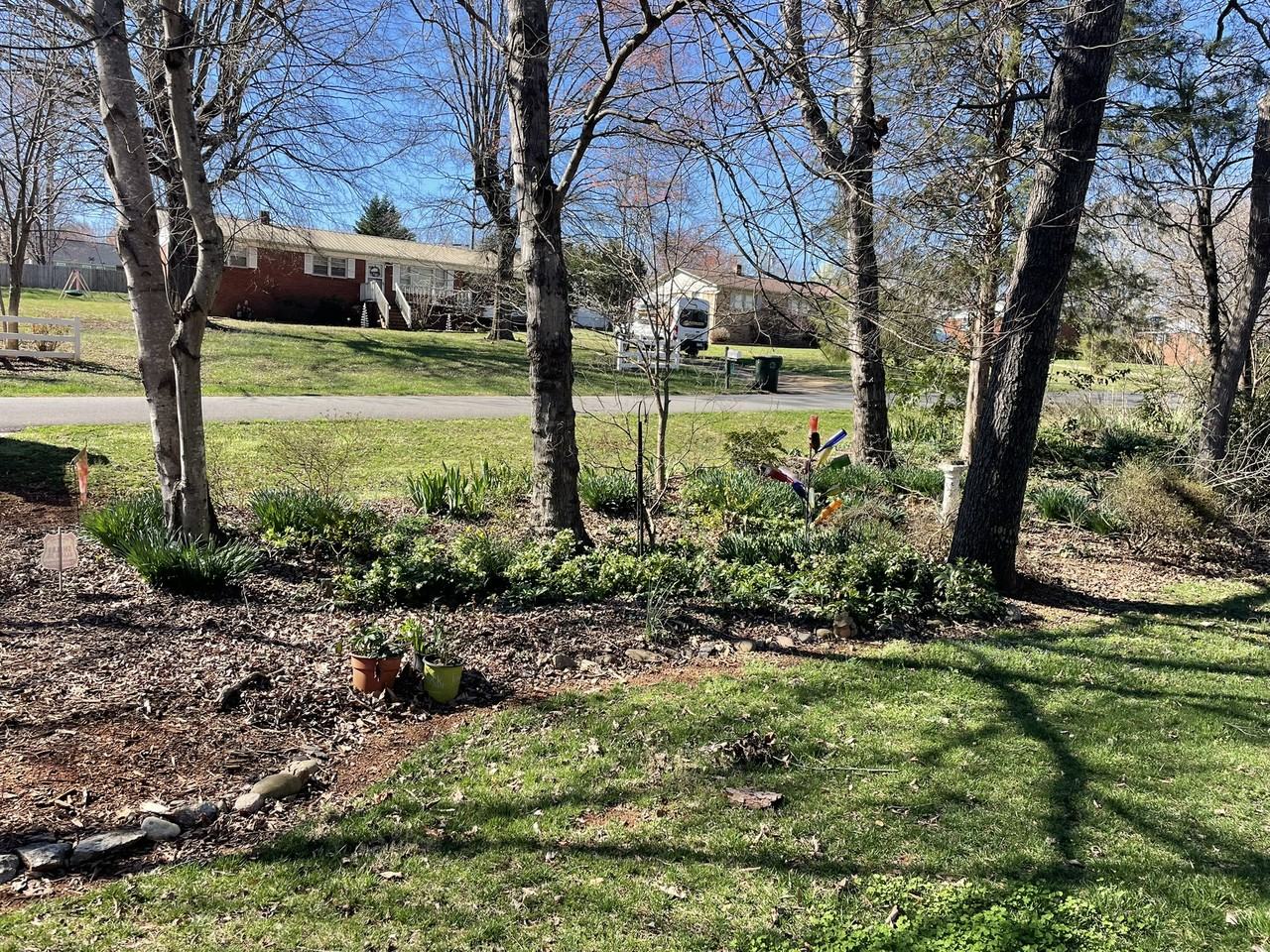 2056 Eaker Dr #A - Photo 2 of 17