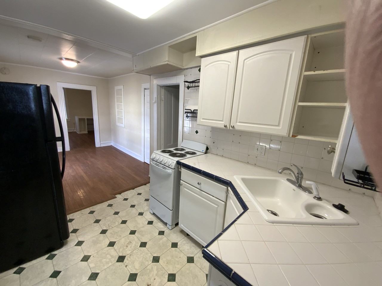 35 37 Hayward St #C - Photo 2 of 3