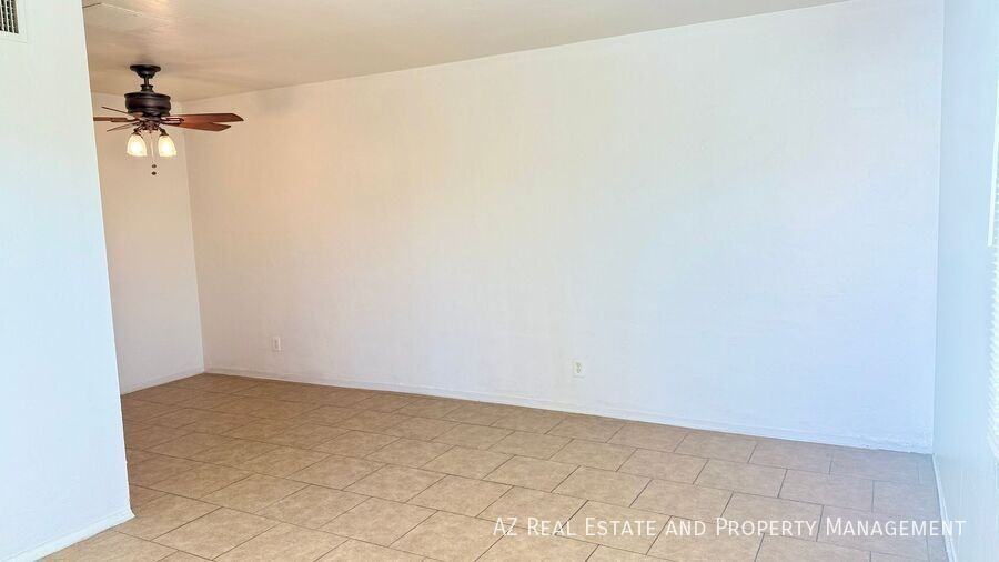 1509 N 15th Ave #1509 - Photo 5 of 11