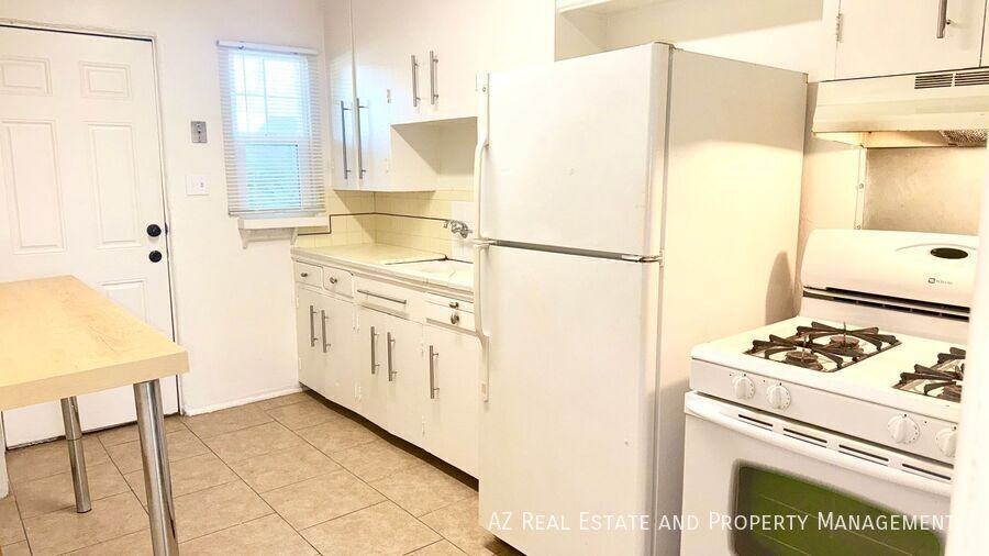 1509 N 15th Ave #1509 - Photo 6 of 11