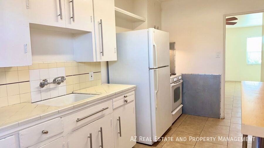 1509 N 15th Ave #1509 - Photo 7 of 11
