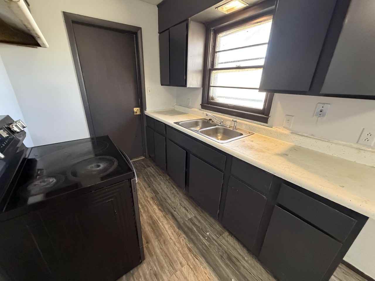 811 E Madison St - Photo 2 of 15