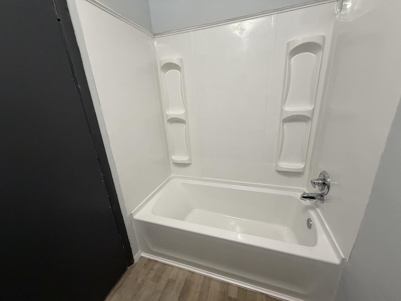 811 E Madison St - Photo 4 of 15