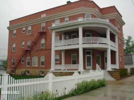 featured image of 118 E Railroad St #8